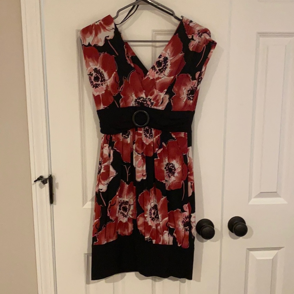 Flowered roulette dress size medium